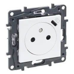 Niloe Step white module socket 1x with USB Type-C charger