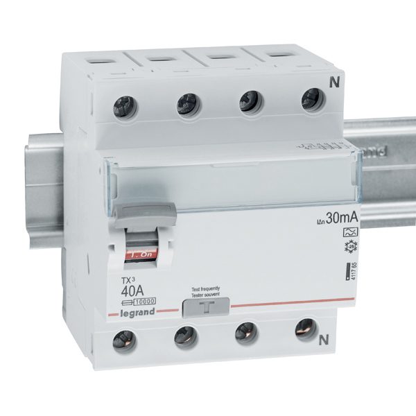 P304 TX3 40A/ 30MA/A WYŁĄCZNIK RÓŻNICOWY 40A 4P 4M 30MA A 10KA