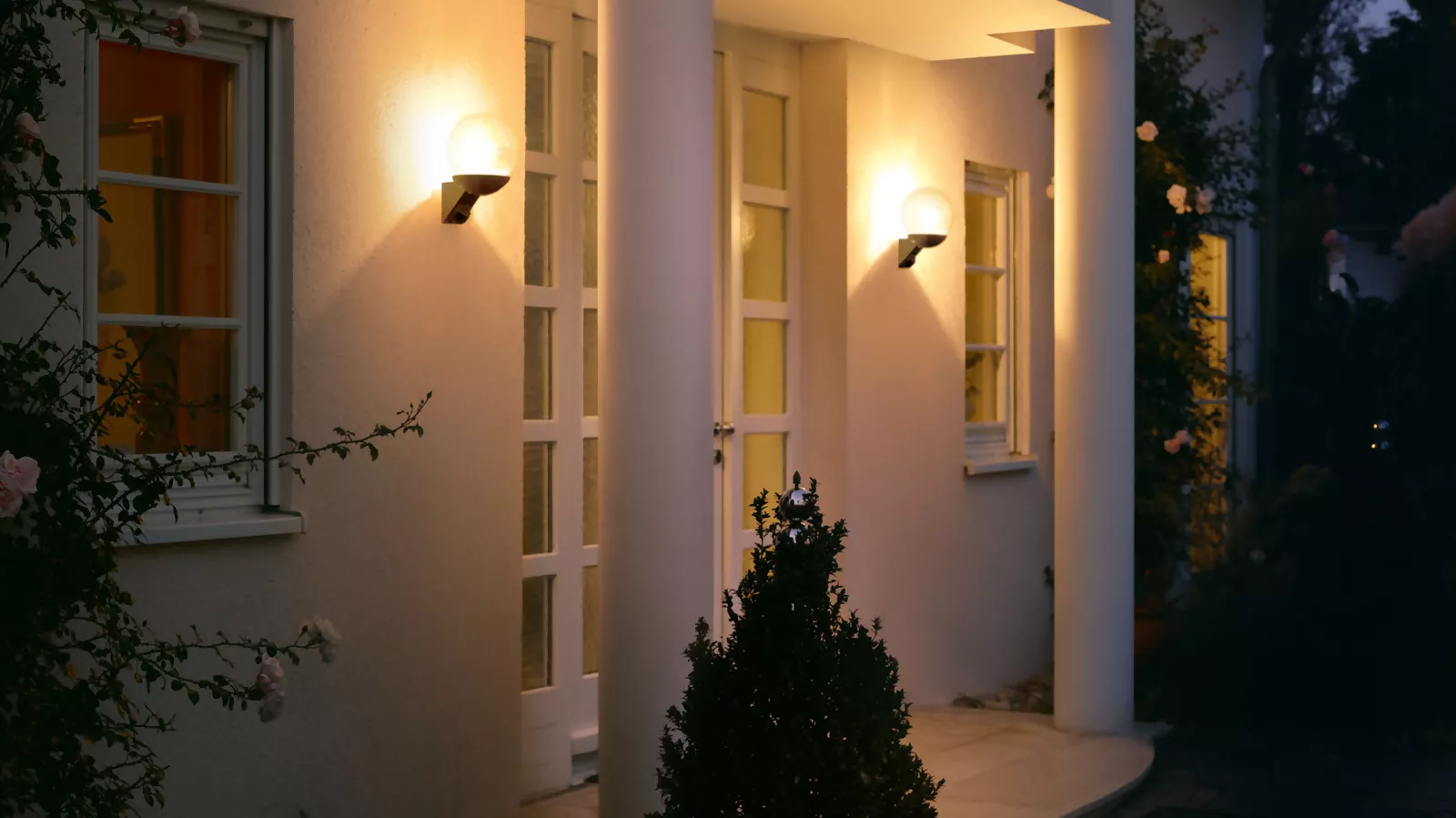 Steinel L 585 S PIR wall lamp with motion and twilight sensor max. 60W E27 IP44 IK03 230V white / glass / plastic - Image 6