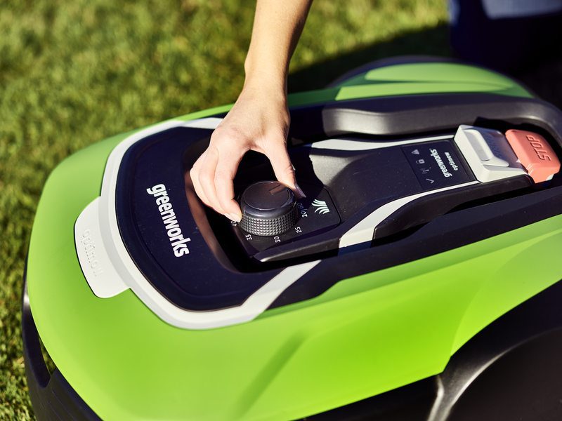 Greenworks OptiMow 10 GSM Robotic Mower, 1000 m2 - Image 3