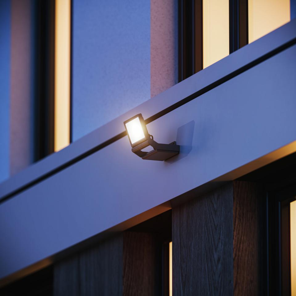 Naświetlacz bez czujnika Steinel XLED PRO ONE Plus LED 33,1W 3000K 4370lm IP44 IK03 230V antracytowy / aluminium - obrazek 2