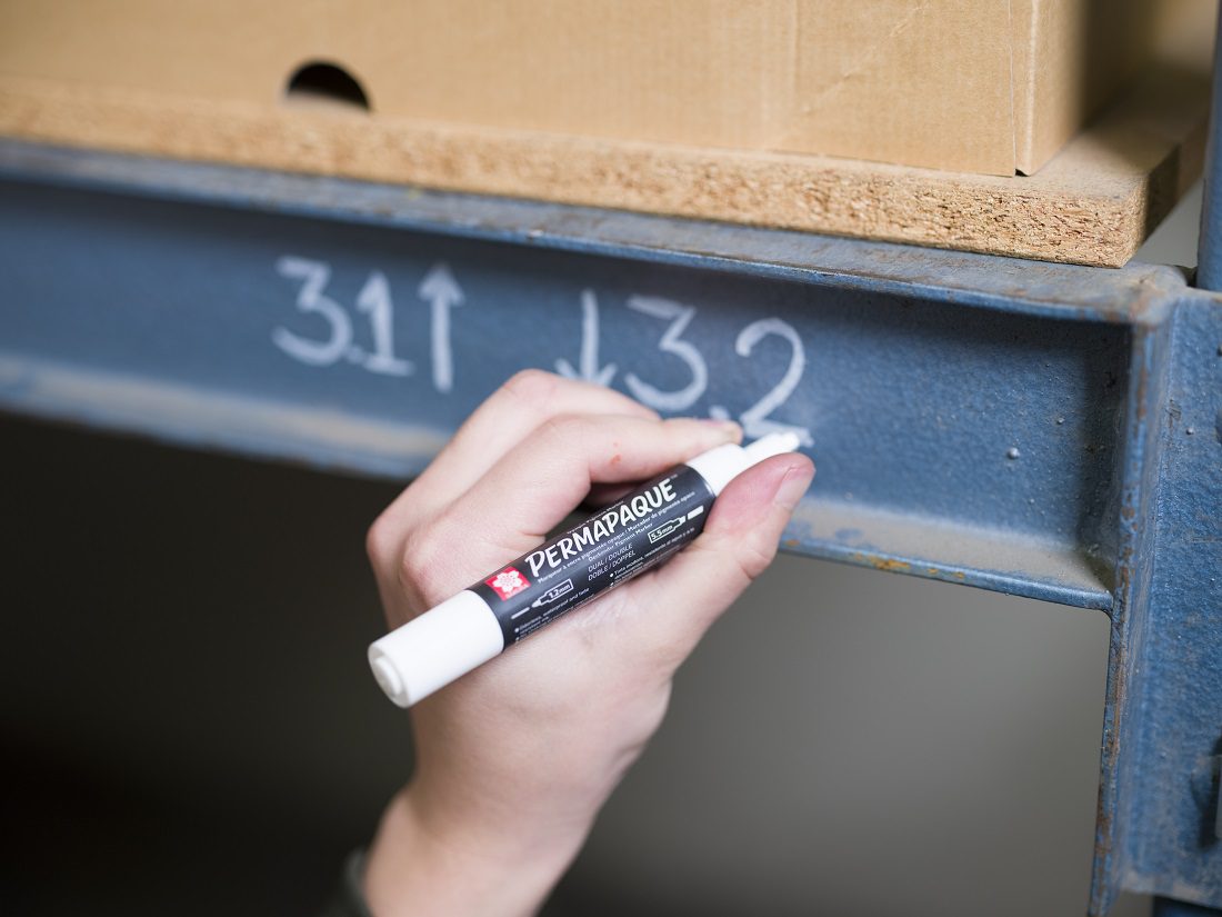 Permapaque Dual Point Marker White, Sakura - Image 2