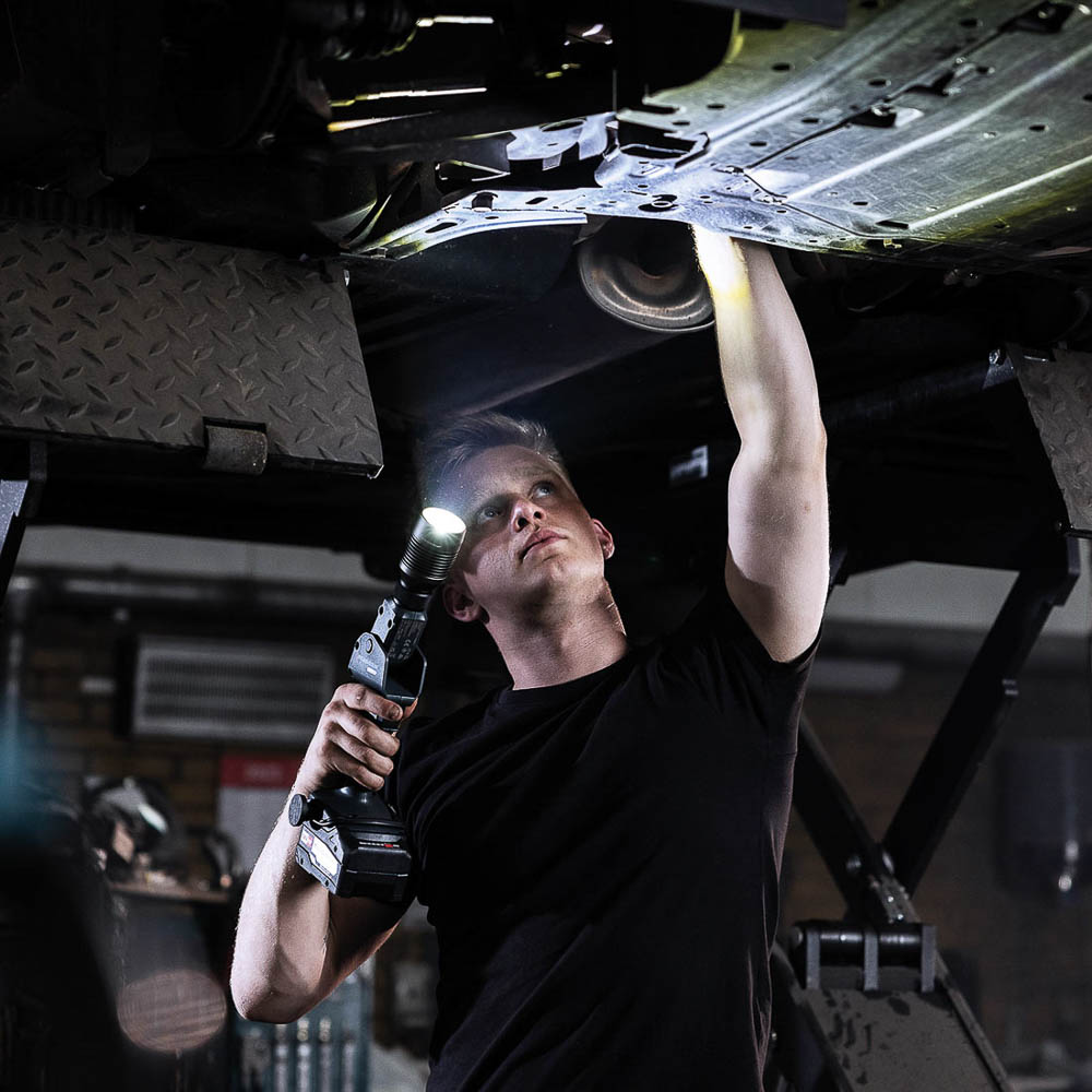 Akumulatorowa lampa robocza z wieloma wymiennymi głowicami MULTILIGHT BODY 03.5696C - obrazek 7