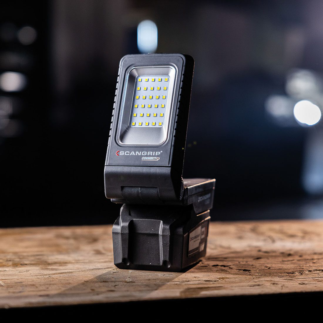 Kompaktowa lampa robocza 1000 lm BASIC CONNECT 03.6109C - obrazek 10