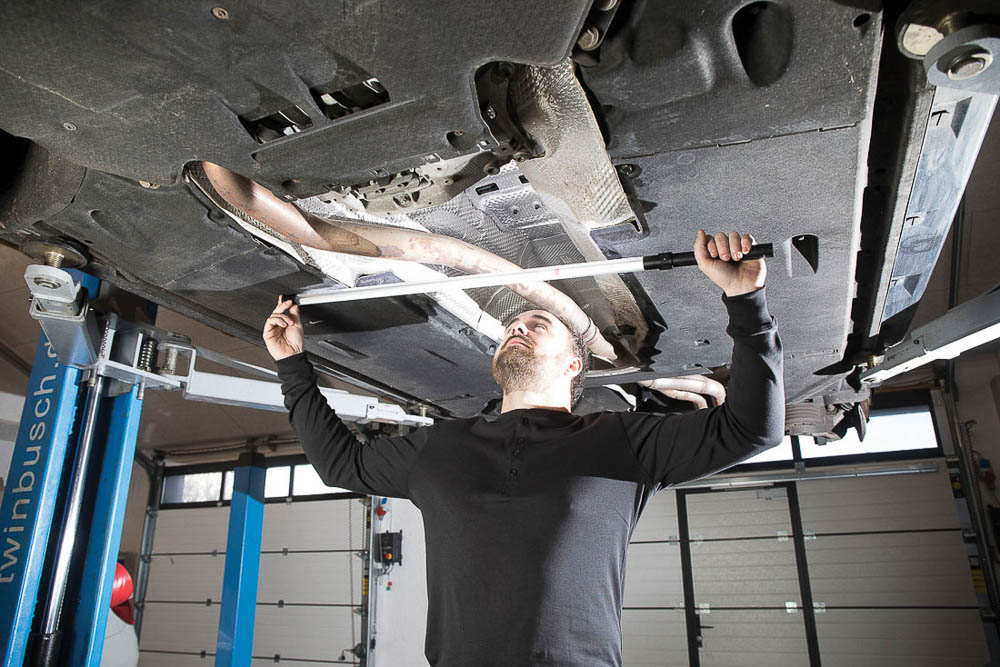 Mocne oświetlenie całej komory silnika BONNET C+R 03.5240 - obrazek 5