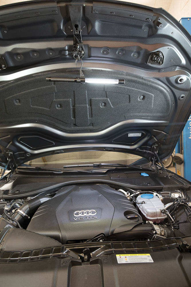 Akumulatorowa ręczna lampa liniowa inspekcyjna z górnym światłem punktowym LINE LIGHT R 03.5244 - obrazek 15