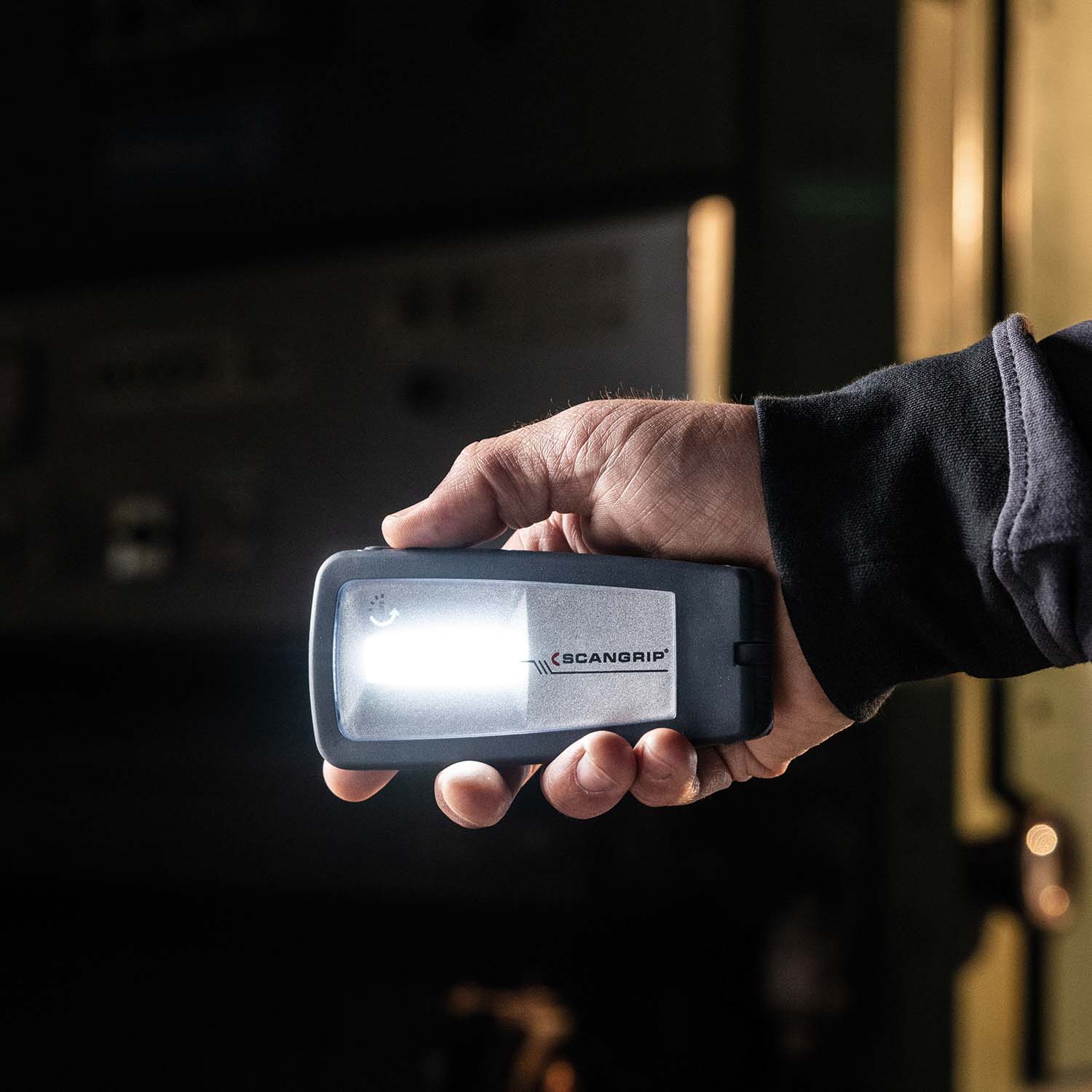 Poręczna akumulatorowa lampa robocza LED 200 lm 1,2 W Scangrip MINIFORM forLIFE 03.6207 - obrazek 21