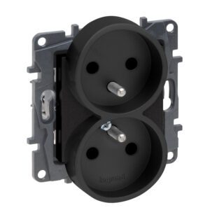 NILOE STEP MODUŁ CZARNY GNIAZDO 2X Z/U Z PRZESŁONAMI ZACISKI ŚRUBOWE 16A 250V