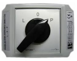 LK16R-3.8368OB2 16A L-0-P 3P SWITCHING DEVICE 16A 3P OB IP65 BLACK DRIVE