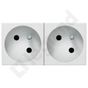 M45 BIAŁY GNIAZDO 4M 2X Z/U SKOŚNE ZACISKI SPRĘŻYNOWE 16A 250V