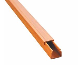 MKE 18X20 CABLE CHANNEL 2M LIGHT WOOD