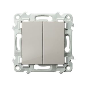 BEIGE CASHMERE SAPPHIRE TWO-GROUP CANDLE HOLDER CONNECTOR